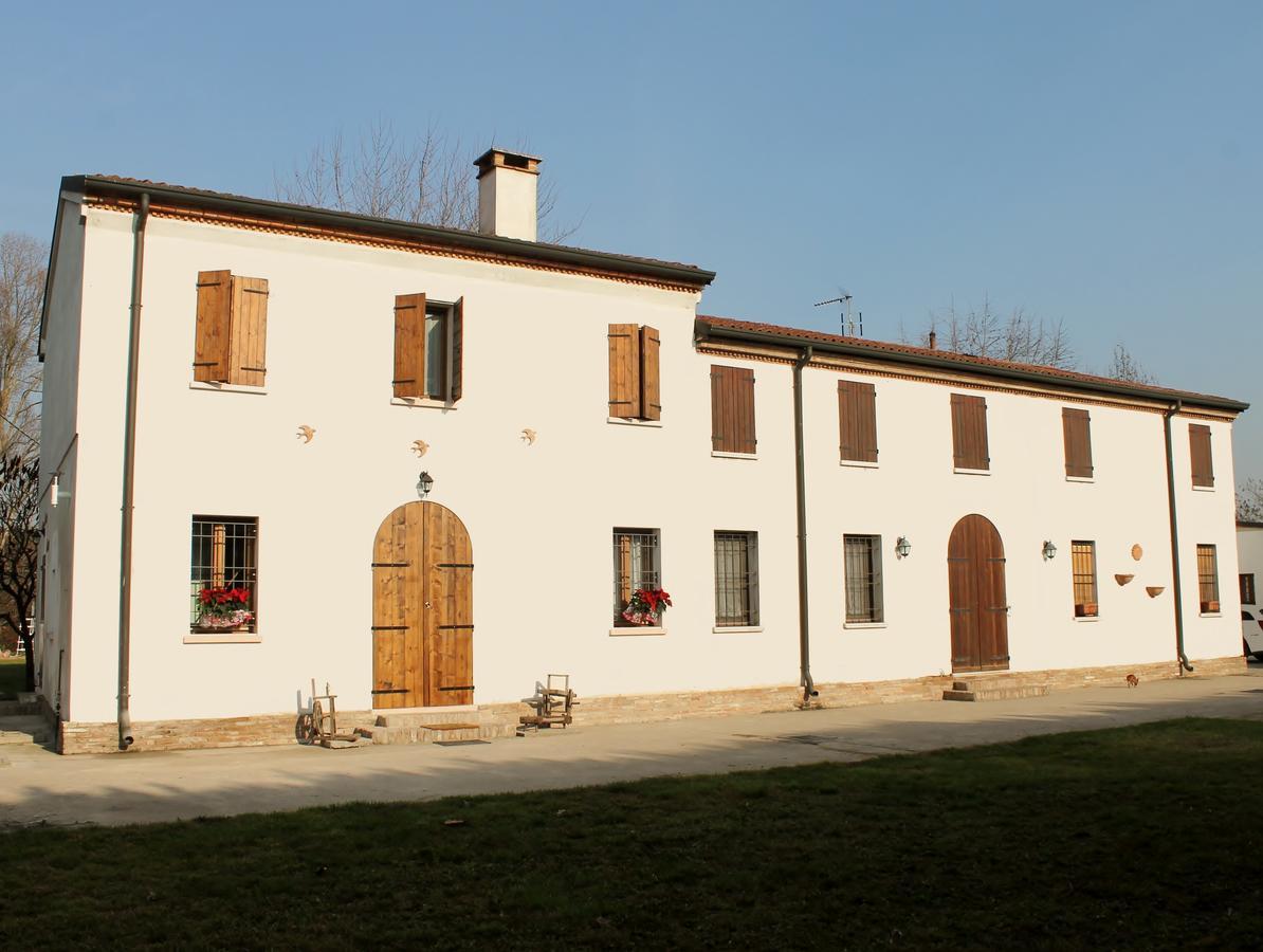 La Casa Delle Rondini Bed & Breakfast Roncoferraro Екстериор снимка