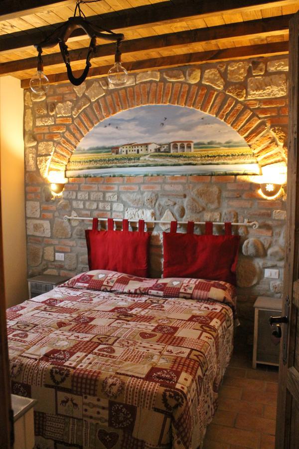 La Casa Delle Rondini Bed & Breakfast Roncoferraro Екстериор снимка