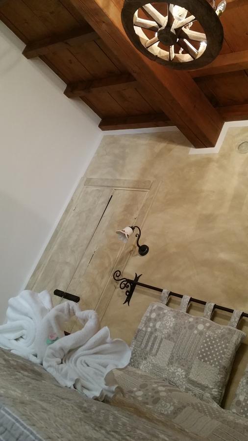 La Casa Delle Rondini Bed & Breakfast Roncoferraro Екстериор снимка