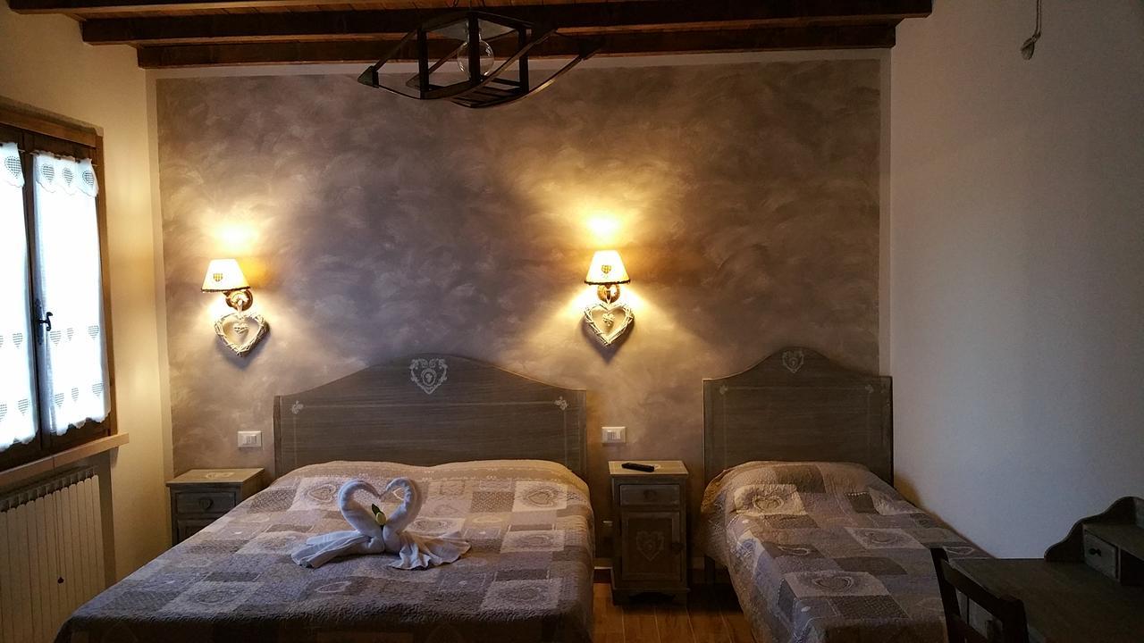 La Casa Delle Rondini Bed & Breakfast Roncoferraro Екстериор снимка