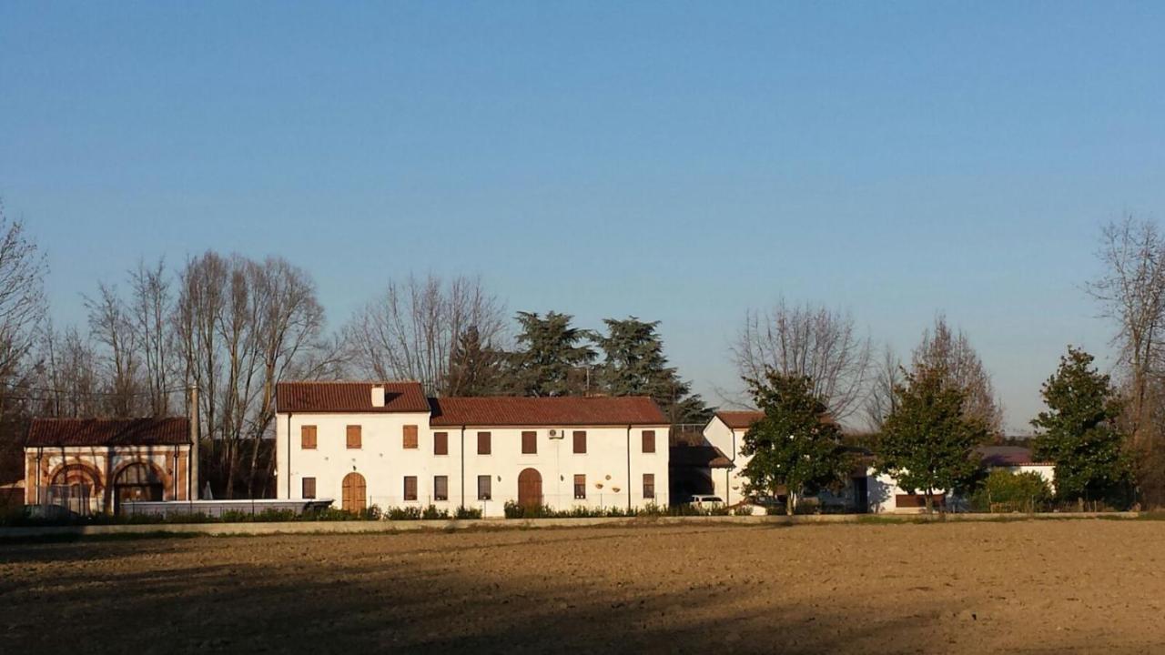 La Casa Delle Rondini Bed & Breakfast Roncoferraro Екстериор снимка